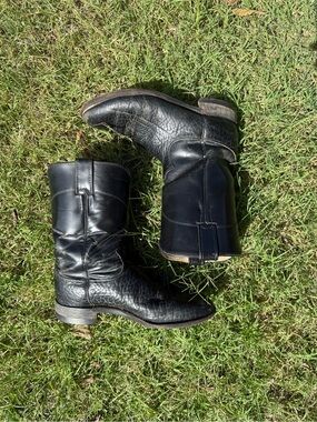 Justin’s Pebbled Boots